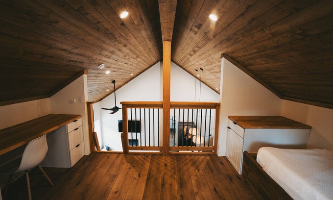 West Glacier House | The Modern Glacier House