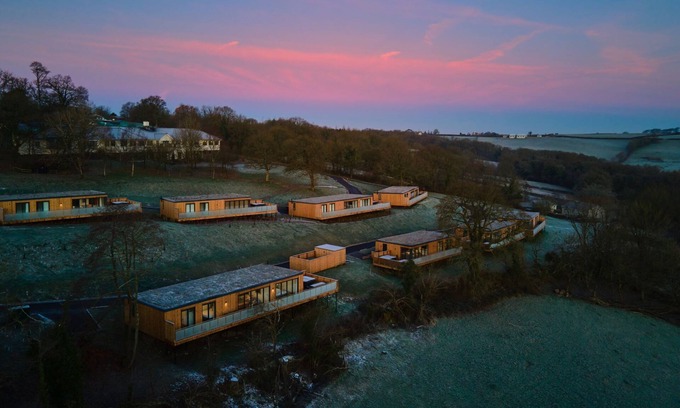 Chittlehamholt Cottage | The Mole Resort sleeps 6 guests in 3 bedrooms