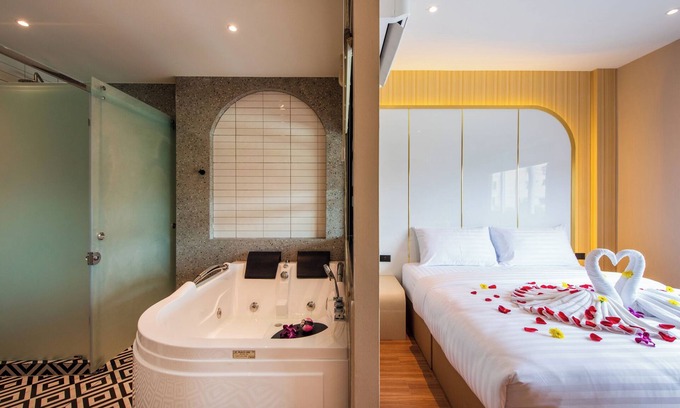 Khlong Nung Hotel | THE MOMENT