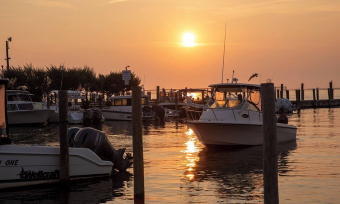 Copiague Apartment | The Moonrise Motel is a new vacation spot located in the heart of Kismet!