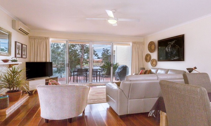 Sussex Inlet House | The Moorings No. 1 Luxury Waterfront