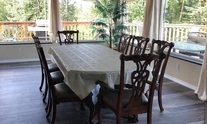 Cohoe House | The Moose Is Inn Rental