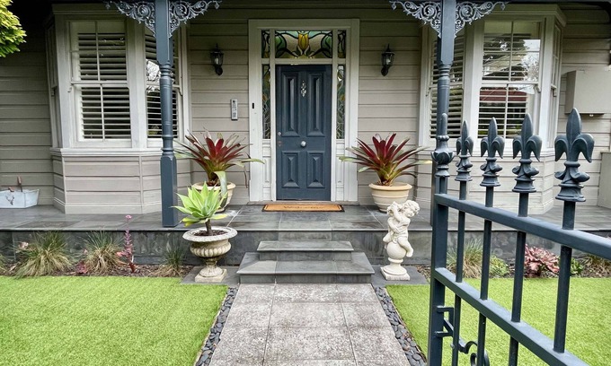 Mosman House | The Mosman Cottage @ Alegria