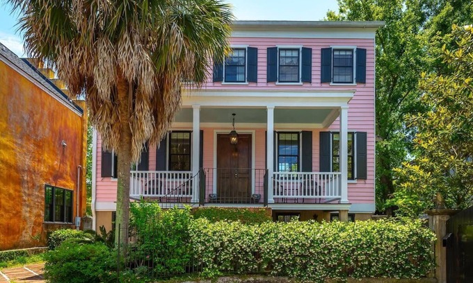 Cannonborough Elliotborough House | The Most Charming Old Brick Alley, Charleston