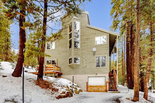 Serene Lakes House | The Mountain House