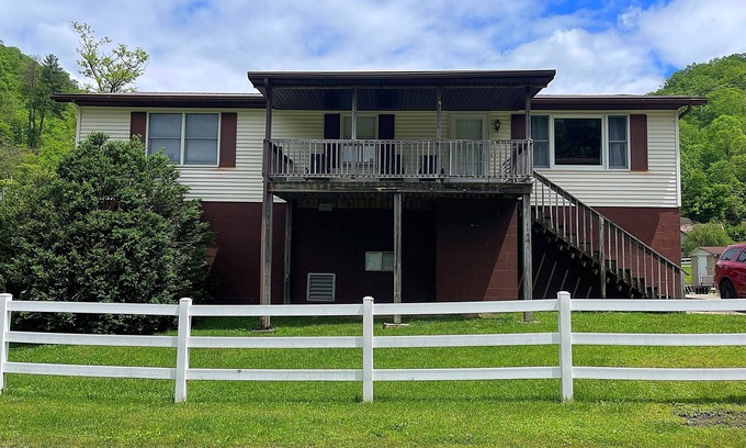 Chattaroy House | 💙The Mountain Mama💛 Trail Riders “Home Away From Home”