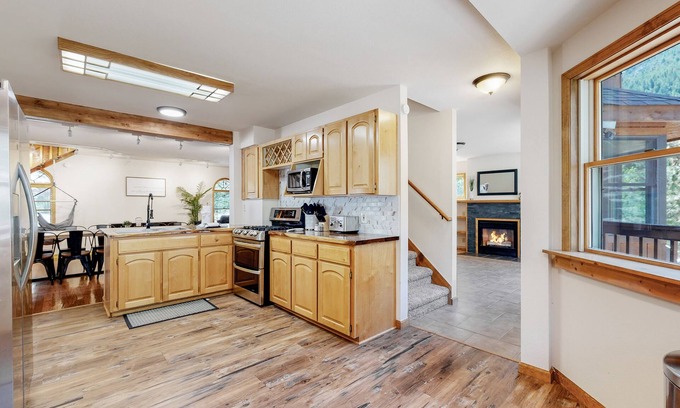 Drake House | The Mountain River Retreat!