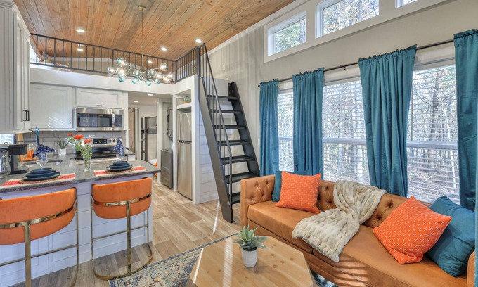 Clifftops Cabin | The Mountaineer at The Retreat at Deer Lick Falls II