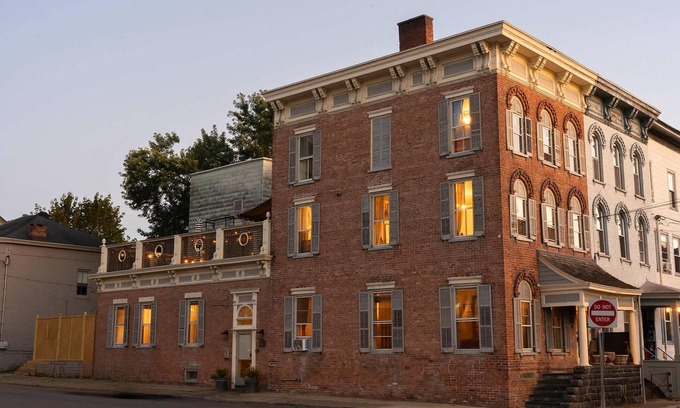 Hudson House | The Mulford Alden House