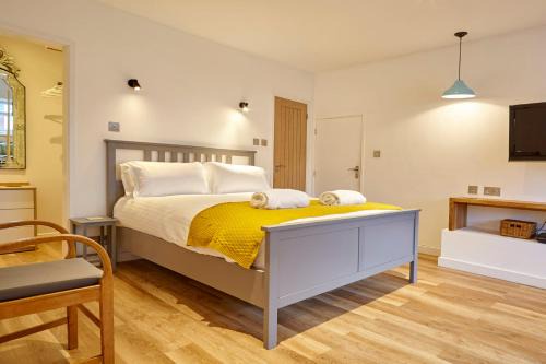 Southville Apartment | The Mural - City Centre - Your Apartment