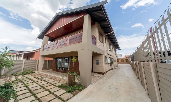 Pietermaritzburg House | The Musafer Travel Lodge