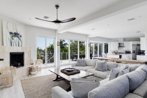 Wulfert House | The Narrows- Stunning Bayfront Villa on Captiva