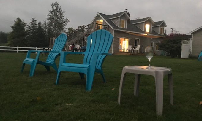 Lake Leelanau Resort | The Narrows Yacht Club Flat
