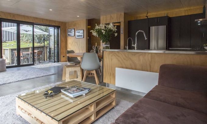 Fitzroy House | THE Natural Home Prime Fitzroy Location - PET Friendly
