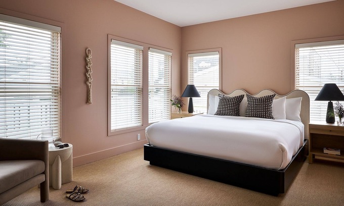 New Buffalo Apartment | The Neighborhood Hotel - New Buffalo 100 - King + Bunk Beds