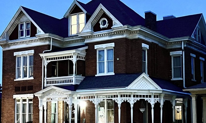 Xenia House | The Nesbitt House - Suite 136