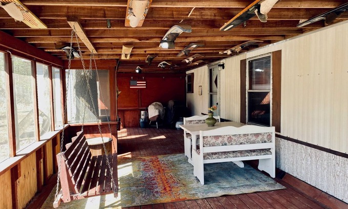 Wappapello House | The Nest. A cozy lake house within walking distance of Lake Wappapello.