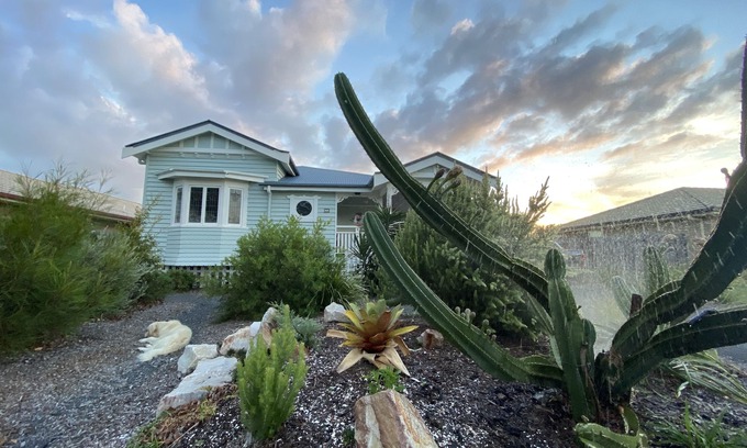 Toogoom House | The Nest. beach and lakeside, for bird twitchers, nature and astronomy lovers!