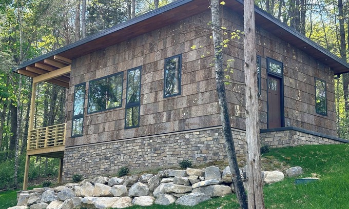 Blacksburg House | The Nest - Brand new cabin, 3.5 miles from VT, Privacy, Tile Shower, King bed.