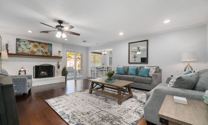 Fort Smith House | The Nest-Cozy 4BR in the heart of town w/fire pit