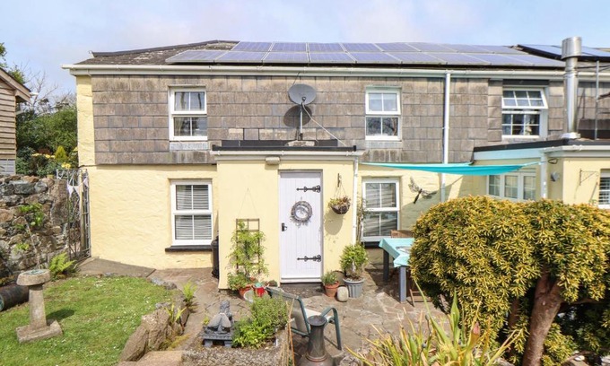 Helston House | The Nest