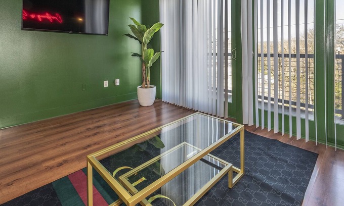 Piedmont Heights Apartment | THE NEW GUCCI LOFT