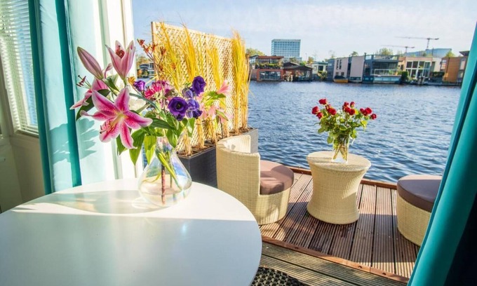 Hoofddorppleinbuurt Boat Rental | The New Lake - Boathouse