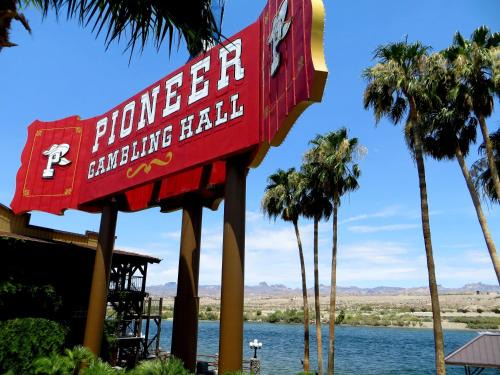 Laughlin Hotel | The New Pioneer