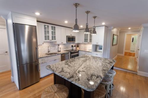 Yachting Village Apartment | The Newport Lofts - 548 Thames Street