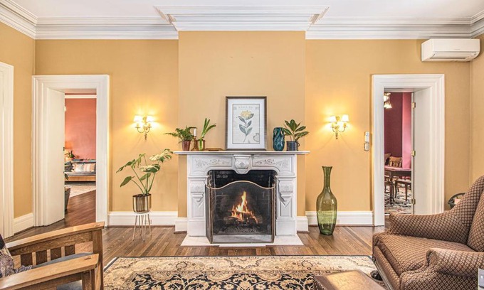 Ypsilanti Bed & Breakfast | The Newton of Ypsilanti