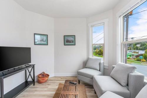 Stanwood Apartment | The Night Owl Perch