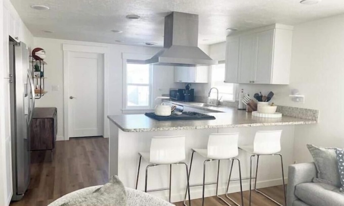 Nampa House | The Nighthawk Nest