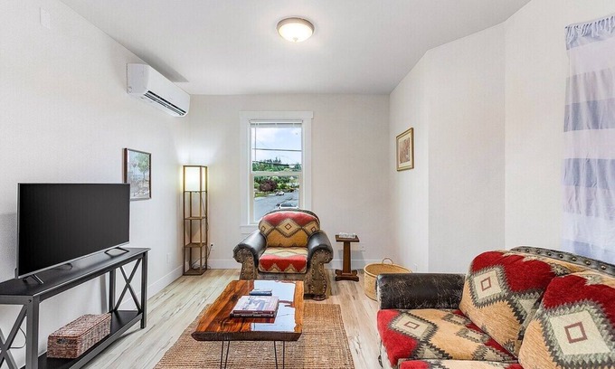 Stanwood Apartment | The Nightjar Shelter