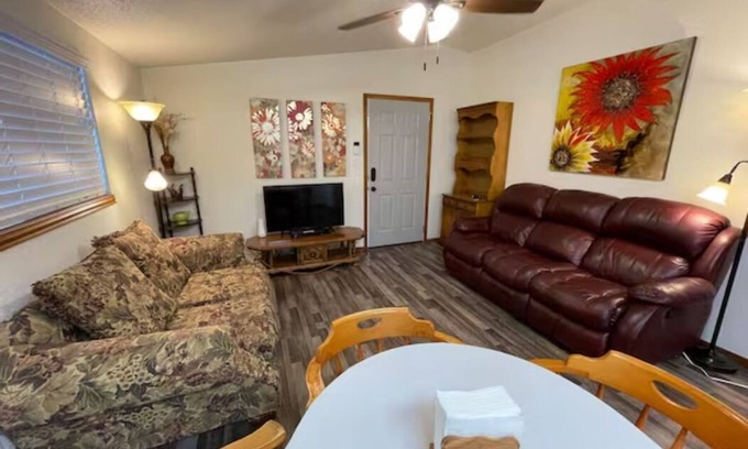 Nashville Apartment | The Nook on Sunshine Hill-minutes to Crater of Diamonds and Historic Washington