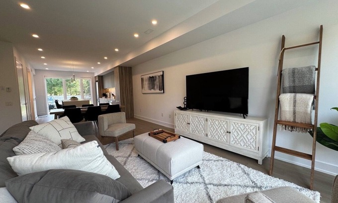 Gravenhurst House | The Nordic Elegance Villa at Muskoka Bay Resort!