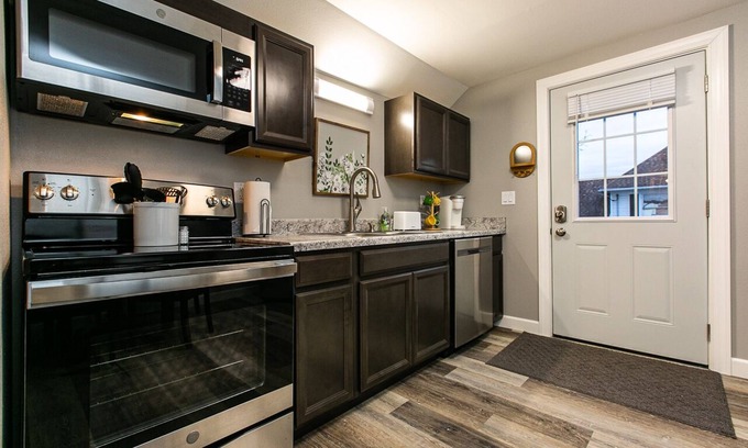 Dubuque House | The North End Nook