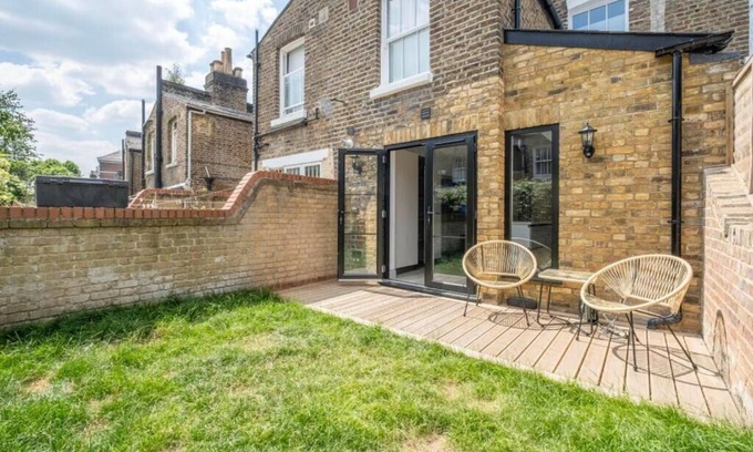 Dalgarno House | The North Kensington House