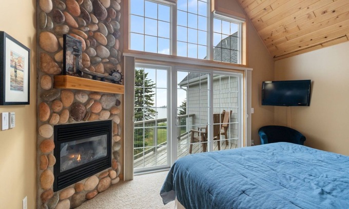 Grand Marais Apartment | The North Shore Cottage
