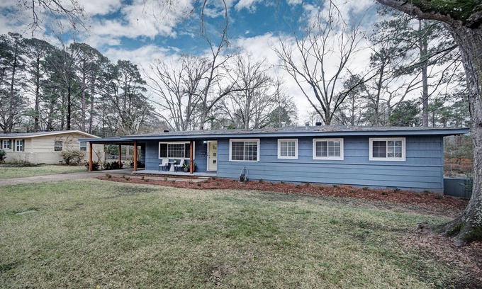 Tougaloo House | The North Star - Luxury 3bd/3ba Home by WholeFoods