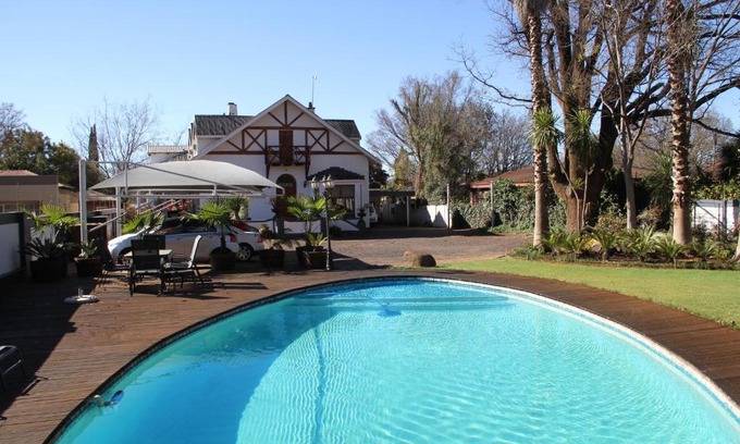 Potchefstroom House | The Oak Potch Guesthouse