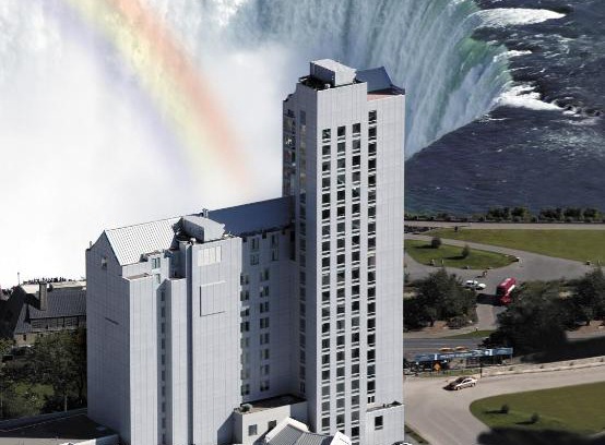 Fallsview Hotel | The Oakes Hotel Overlooking the Falls
