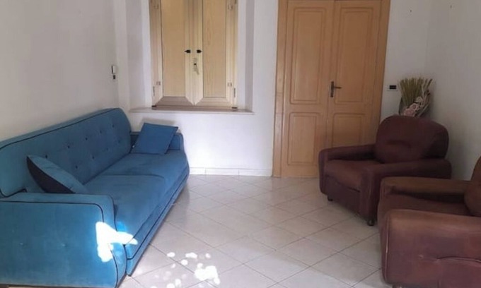 Paola Apartment | The Oaks. two-room apartment for 4.