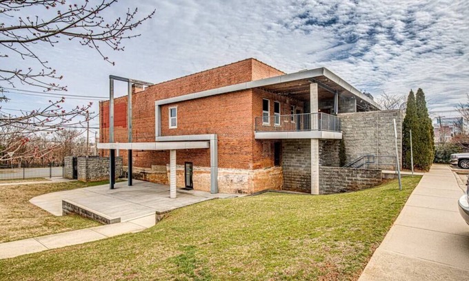 Winston - Salem Apartment | The Oasis at Camel City Lofts WS