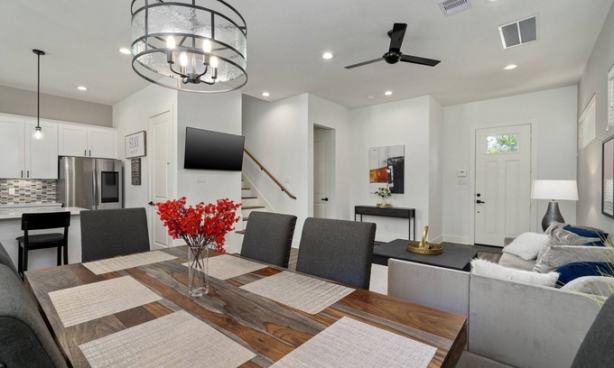 Northside House | The Oasis Modern New Luxury House Near Downtown