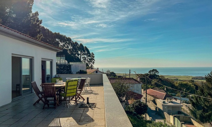 Areosa Villa | The Ocean View Villa - Cheerful House W/Garage