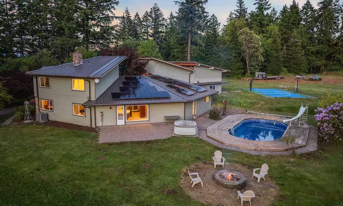 Cornelius House | The Octagon Family Retreat