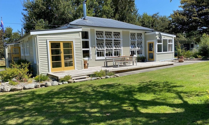 Mayfield House | The Old Anama School - stylish countryside escape