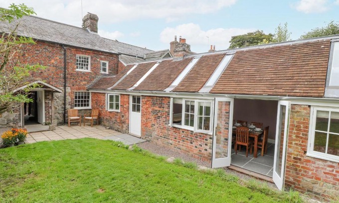 Avebury House | The Old Bakehouse