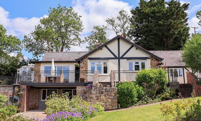 Graigfechan Cottage | THE OLD BARN, pet friendly, character holiday cottage in Pentre Celyn