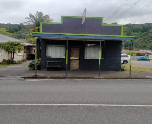 Reefton Hostel | The Old Breadshop backpacker's